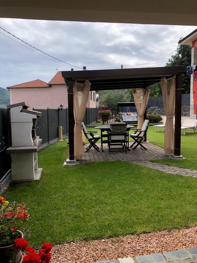 Casa Ginni Con Piscina E Giardino Caravonica Exterior photo